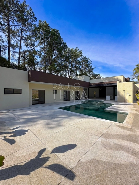 Casa Térrea Nova à Venda no Condomínio Chácaras Cataguá Taubaté | 3 Suítes, Escritório, Piscina com Spa e Terreno de 1.874m²: 34ª foto da galeria de imagens do imóvel
