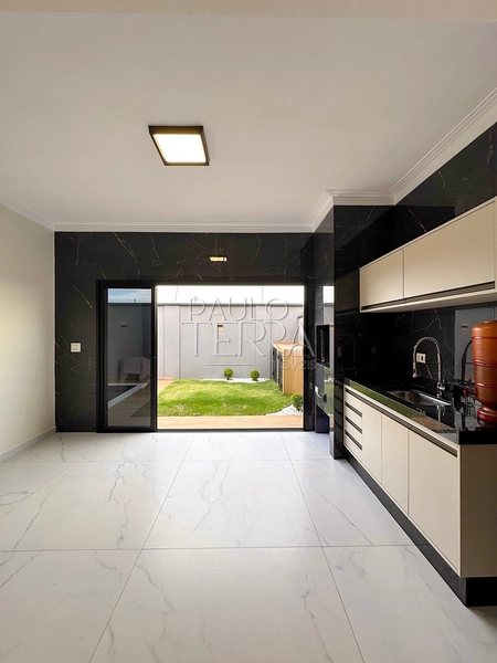 Casa térrea com piscina e quintal à venda no Condomínio Pérola do Vale em Tremembé | 3 quartos (1 suíte): 12ª foto da galeria de imagens do imóvel