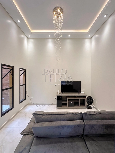 Casa térrea com piscina e quintal à venda no Condomínio Pérola do Vale em Tremembé | 3 quartos (1 suíte): 5ª foto da galeria de imagens do imóvel