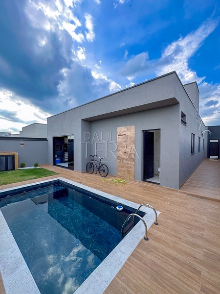 Casa térrea com piscina e quintal à venda no Condomínio Pérola do Vale em Tremembé | 3 quartos (1 suíte): 21ª foto da galeria de imagens do imóvel