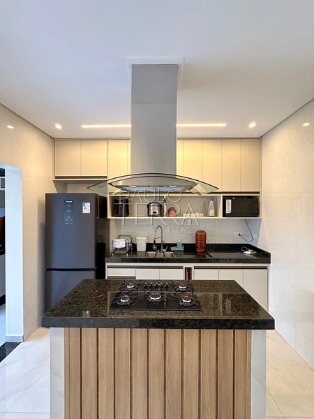 Casa térrea com piscina e quintal à venda no Condomínio Pérola do Vale em Tremembé | 3 quartos (1 suíte): 11ª foto da galeria de imagens do imóvel