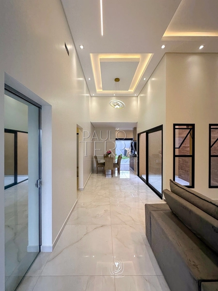 Casa térrea com piscina e quintal à venda no Condomínio Pérola do Vale em Tremembé | 3 quartos (1 suíte): 4ª foto da galeria de imagens do imóvel