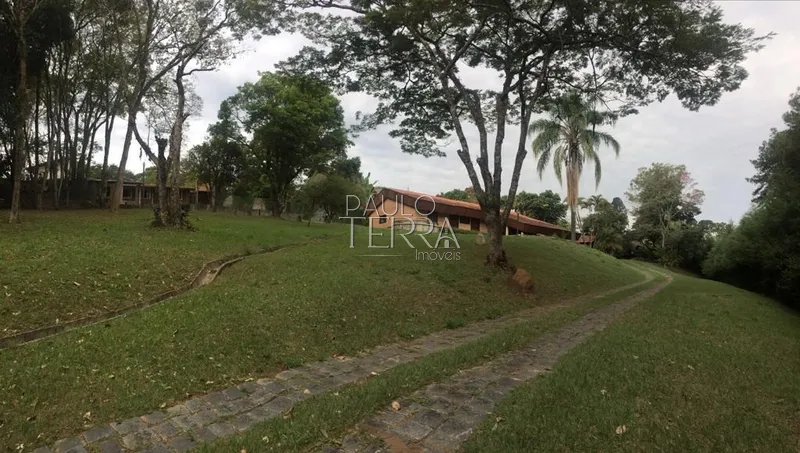 Casa térrea frente para o lago - Condomínio Chacaras Cataguá -Taubaté: 1ª foto da galeria de imagens do imóvel