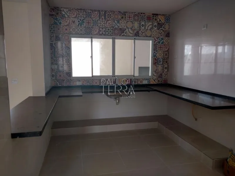 Sobrado com quintal e 3 dormitórios - Condomínio fechado em Taubaté SP: 2ª foto da galeria de imagens do imóvel