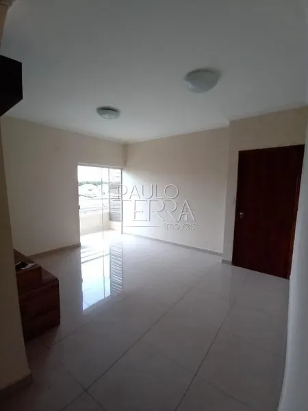 Apartamento para alugar 3 dormitórios com armários planejados e sacada: 3ª foto da galeria de imagens do imóvel