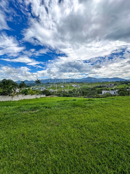 Terreno à Venda no Condomínio Village da Serra em Tremembé | 1.681 m² | Vista para Serra da Mantiqueira: 4ª foto da galeria de imagens do imóvel