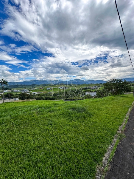 Terreno à Venda no Condomínio Village da Serra em Tremembé | 1.681 m² | Vista para Serra da Mantiqueira: 10ª foto da galeria de imagens do imóvel