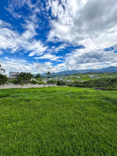 Terreno à Venda no Condomínio Village da Serra em Tremembé | 1.681 m² | Vista para Serra da Mantiqueira: 7ª foto da galeria de imagens do imóvel