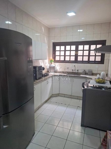 Sobrado à venda no bairro Vila São José em Taubaté | 3 dormitórios (1 suíte) e área gourmet : 8ª foto da galeria de imagens do imóvel