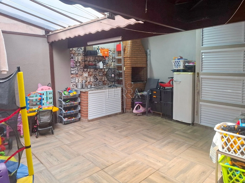 Sobrado à venda no bairro Vila São José em Taubaté | 3 dormitórios (1 suíte) e área gourmet : 14ª foto da galeria de imagens do imóvel