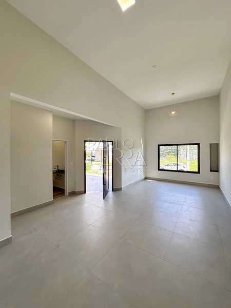 Casa nova em condomínio completo em Taubaté | 3 quartos, área gourmet e quintal gramado: 3ª foto da galeria de imagens do imóvel