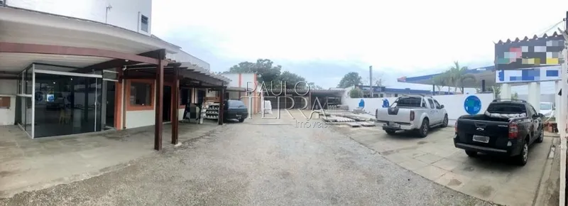 Imóvel comercial com frente para avenida movimentada em Taubaté SP: 3ª foto da galeria de imagens do imóvel