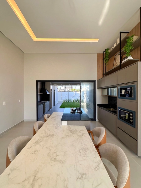 Casa térrea moderna à venda em Tremembé no Condomínio Pérola do Vale | 3 Suítes, Área Gourmet, Escritório, Quintal e Planejados: 5ª foto da galeria de imagens do imóvel