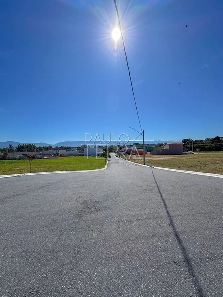 Terreno à venda no Condomínio Colinas do Sol em Tremembé | 250 m², plano e vista para serra: 4ª foto da galeria de imagens do imóvel