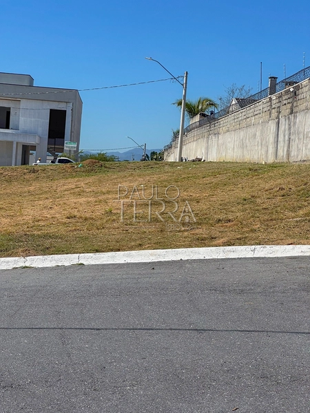 Terreno à venda no Condomínio Colinas do Sol em Tremembé | 250 m², plano e vista para serra: 3ª foto da galeria de imagens do imóvel