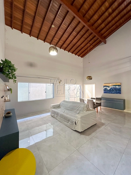 Casa térrea com 4 suítes à venda no Condomínio Taubaté Village em Taubaté, com piscina, área gourmet e excelente planta: 3ª foto da galeria de imagens do imóvel