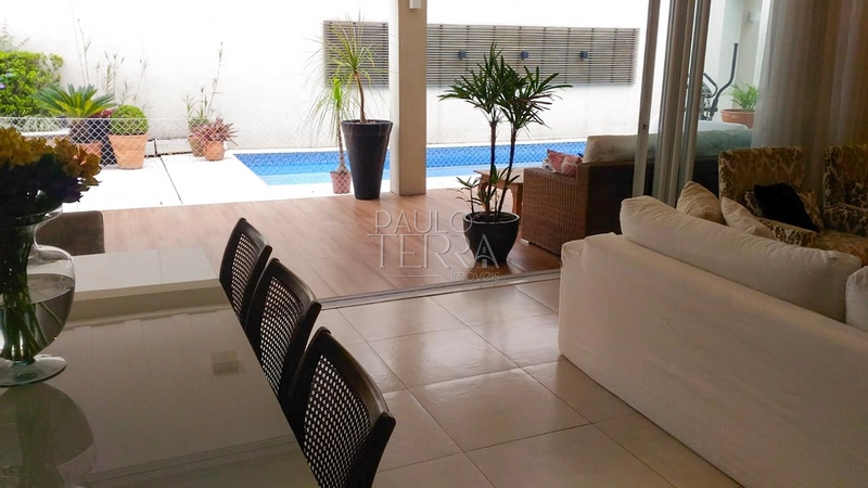 Sobrado de Alto Padrão à Venda no Taubaté Village | 4 Suítes, Escritório, Piscina e Área Gourmet: 14ª foto da galeria de imagens do imóvel