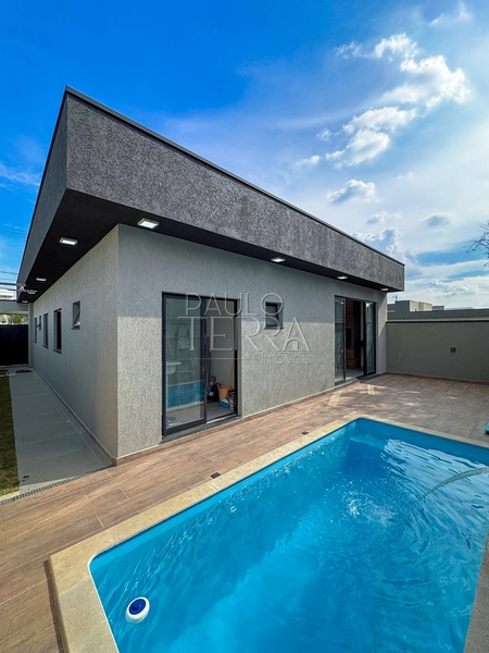 Casa térrea com piscina à venda no Condomínio Pérola do Vale em Tremembé 3 quartos e área gourmet: 1ª foto da galeria de imagens do imóvel