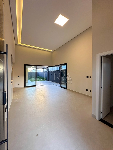 Casa térrea nova à venda no Condomínio Ouroville em Taubaté | 3 suítes, escritório, área gourmet e quintal preparado para piscina.: 2ª foto da galeria de imagens do imóvel