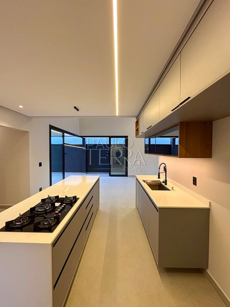 Casa térrea nova à venda no Condomínio Ouroville em Taubaté | 3 suítes, escritório, área gourmet e quintal preparado para piscina.: 25ª foto da galeria de imagens do imóvel