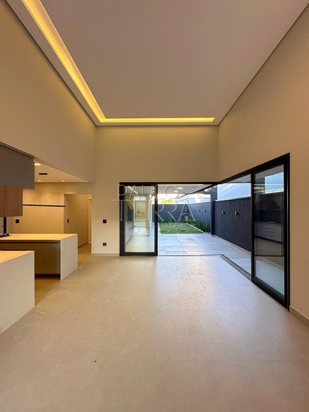 Casa térrea nova à venda no Condomínio Ouroville em Taubaté | 3 suítes, escritório, área gourmet e quintal preparado para piscina.: 5ª foto da galeria de imagens do imóvel
