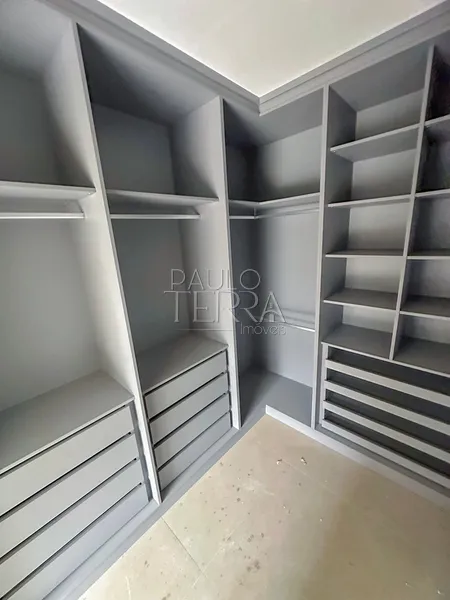 Casa Térrea Nova à Venda no Condomínio Ouroville Taubaté | 3 Suítes, Escritório, Área Gourmet e Quintal: 11ª foto da galeria de imagens do imóvel