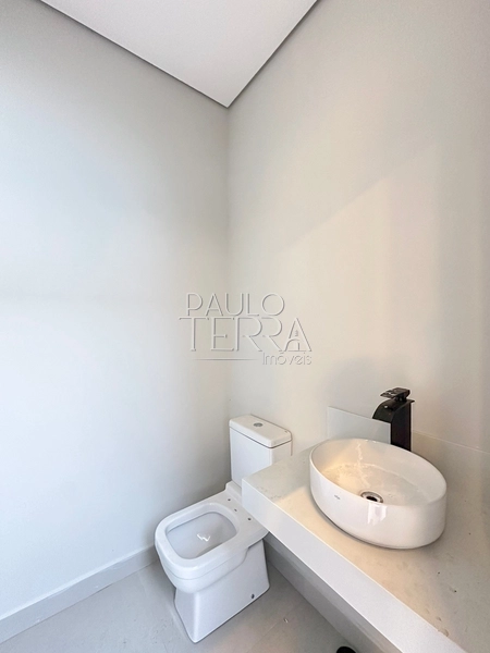 Casa térrea nova à venda no Condomínio Ouroville em Taubaté | 3 suítes, escritório, área gourmet e quintal preparado para piscina.: 14ª foto da galeria de imagens do imóvel