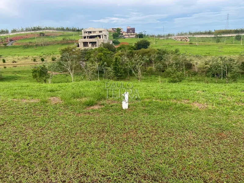Terreno 1000 m2 no Condomínio Village da Serra em Tremembé SP: 1ª foto da galeria de imagens do imóvel