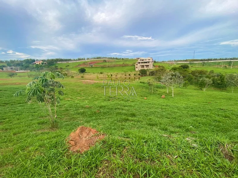 Terreno no Condomínio Village da Serra, em Tremembé - SP: 2ª foto da galeria de imagens do imóvel