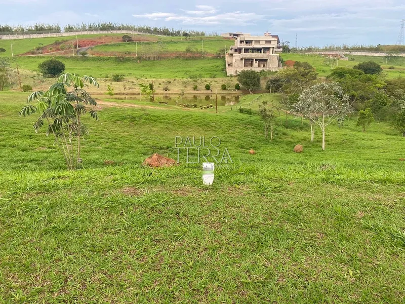 Terreno no Condomínio Village da Serra, em Tremembé - SP: 1ª foto da galeria de imagens do imóvel