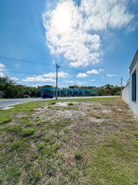 Terreno de esquina à venda no Condomínio Colinas do Sol, em Tremembé: 3ª foto da galeria de imagens do imóvel