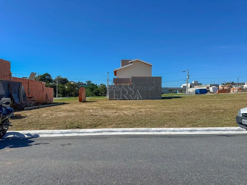 Terreno à venda no Condomínio Colinas do Sol em Tremembé | 250 m², plano e vista para serra: 2ª foto da galeria de imagens do imóvel