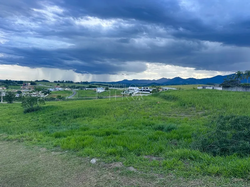Terreno à Venda no Condomínio Village da Serra em Tremembé | 1.634 m² com Vista Permanente da Serra da Mantiqueira: 10ª foto da galeria de imagens do imóvel
