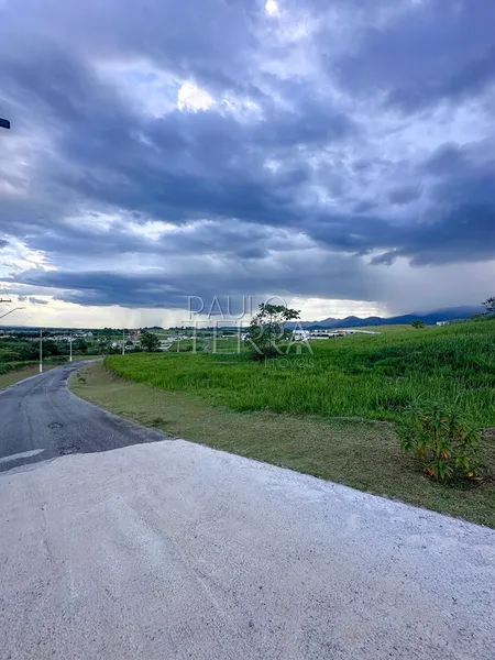 Terreno à Venda no Condomínio Village da Serra em Tremembé | 1.634 m² com Vista Permanente da Serra da Mantiqueira: 17ª foto da galeria de imagens do imóvel