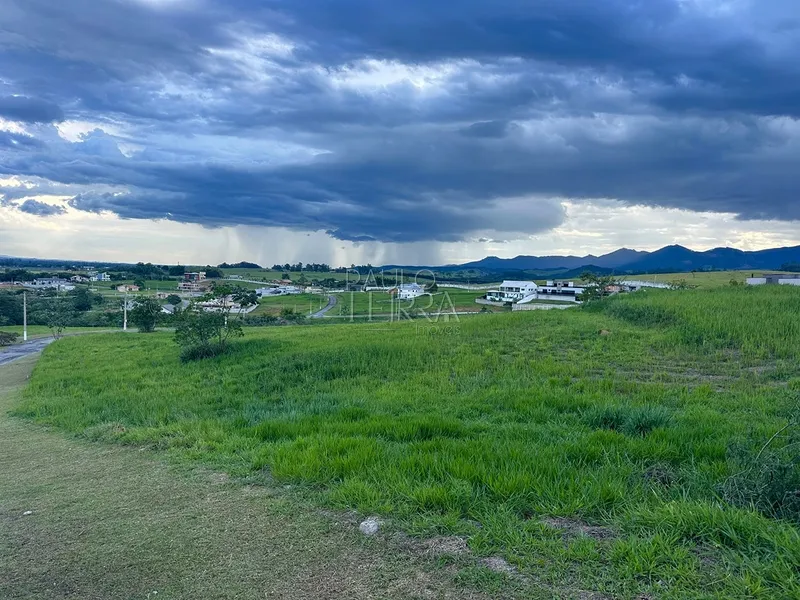 Terreno à Venda no Condomínio Village da Serra em Tremembé | 1.634 m² com Vista Permanente da Serra da Mantiqueira: 13ª foto da galeria de imagens do imóvel