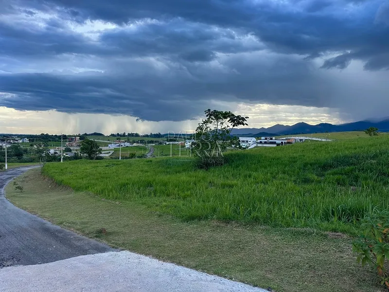 Terreno à Venda no Condomínio Village da Serra em Tremembé | 1.634 m² com Vista Permanente da Serra da Mantiqueira: 15ª foto da galeria de imagens do imóvel