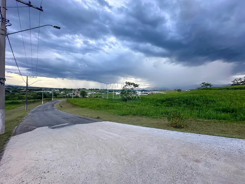 Terreno à Venda no Condomínio Village da Serra em Tremembé | 1.634 m² com Vista Permanente da Serra da Mantiqueira: 22ª foto da galeria de imagens do imóvel