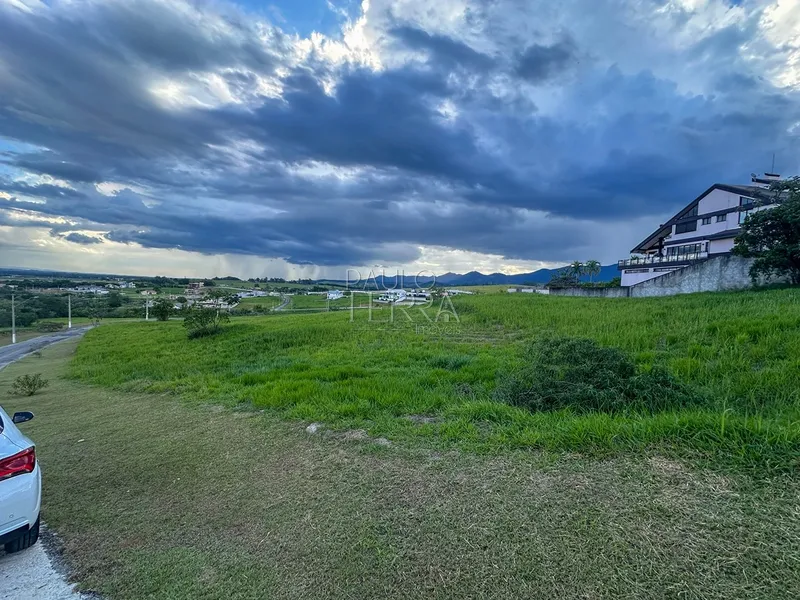 Terreno à Venda no Condomínio Village da Serra em Tremembé | 1.634 m² com Vista Permanente da Serra da Mantiqueira: 12ª foto da galeria de imagens do imóvel
