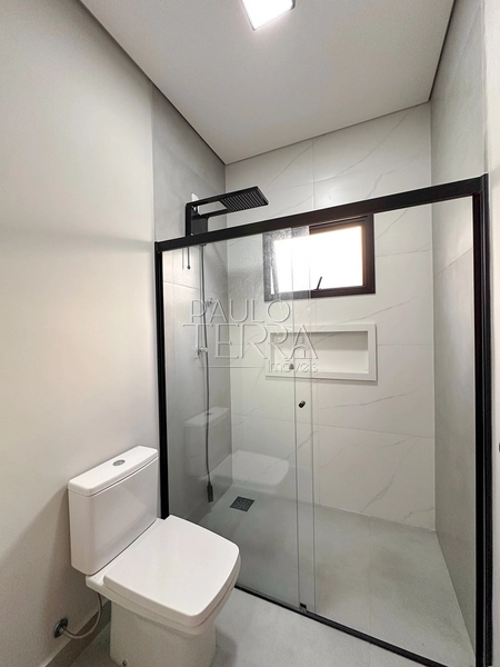Casa em condomínio fechado em Tremembé pronta para morar, com armários planejados em todos os ambientes, energia fotovoltaica e piscina.: 44ª foto da galeria de imagens do imóvel