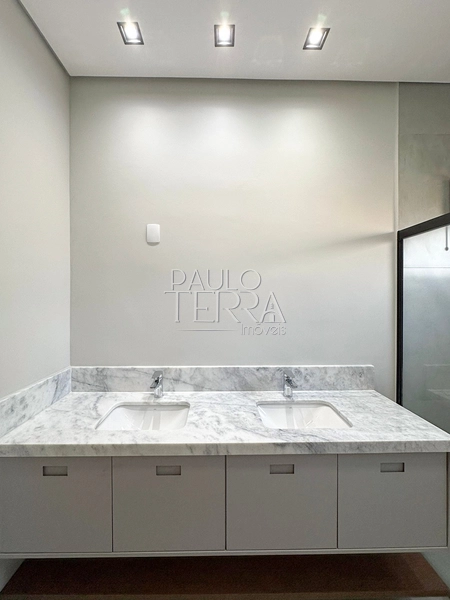 Casa em condomínio fechado em Tremembé pronta para morar, com armários planejados em todos os ambientes, energia fotovoltaica e piscina.: 61ª foto da galeria de imagens do imóvel