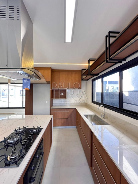 Casa em condomínio fechado em Tremembé pronta para morar, com armários planejados em todos os ambientes, energia fotovoltaica e piscina.: 81ª foto da galeria de imagens do imóvel
