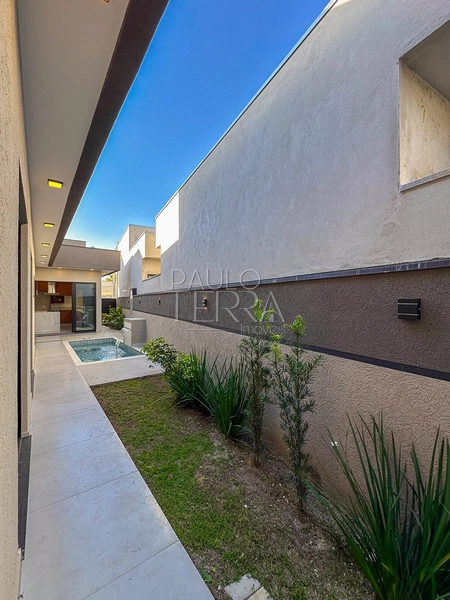 Casa em condomínio fechado em Tremembé pronta para morar, com armários planejados em todos os ambientes, energia fotovoltaica e piscina.: 55ª foto da galeria de imagens do imóvel