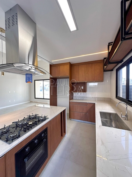 Casa em condomínio fechado em Tremembé pronta para morar, com armários planejados em todos os ambientes, energia fotovoltaica e piscina.: 12ª foto da galeria de imagens do imóvel
