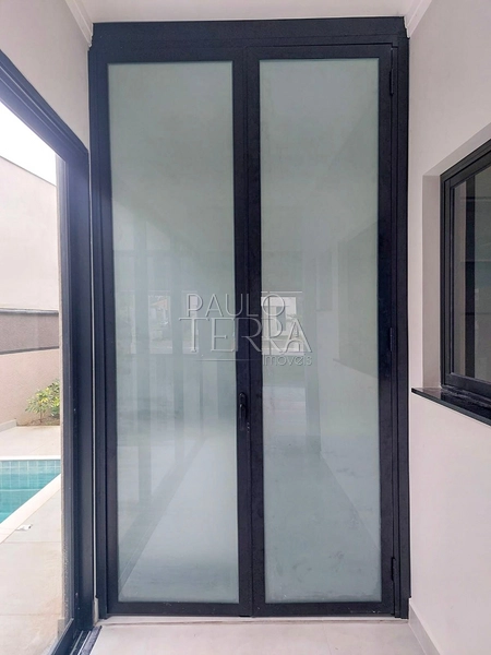 Casa em condomínio fechado em Tremembé pronta para morar, com armários planejados em todos os ambientes, energia fotovoltaica e piscina.: 94ª foto da galeria de imagens do imóvel