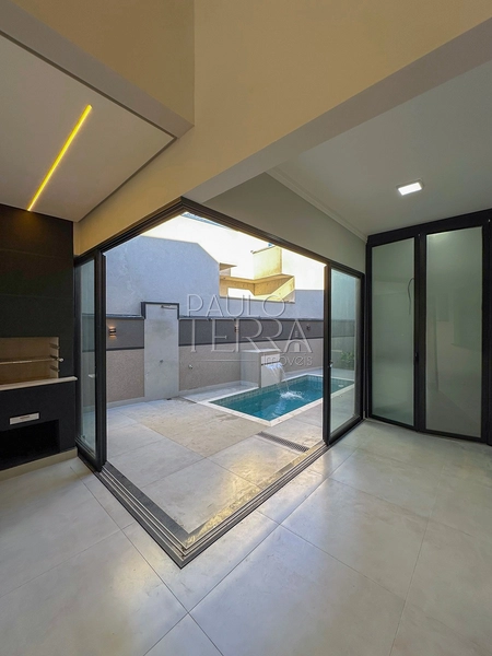Casa em condomínio fechado em Tremembé pronta para morar, com armários planejados em todos os ambientes, energia fotovoltaica e piscina.: 90ª foto da galeria de imagens do imóvel