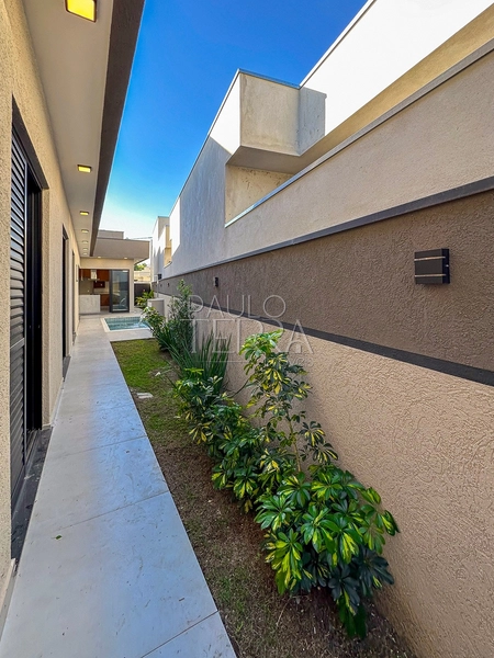 Casa em condomínio fechado em Tremembé pronta para morar, com armários planejados em todos os ambientes, energia fotovoltaica e piscina.: 65ª foto da galeria de imagens do imóvel