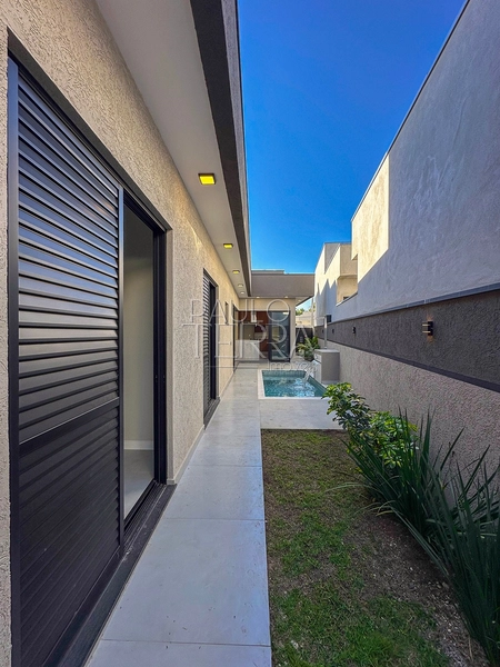Casa em condomínio fechado em Tremembé pronta para morar, com armários planejados em todos os ambientes, energia fotovoltaica e piscina.: 72ª foto da galeria de imagens do imóvel