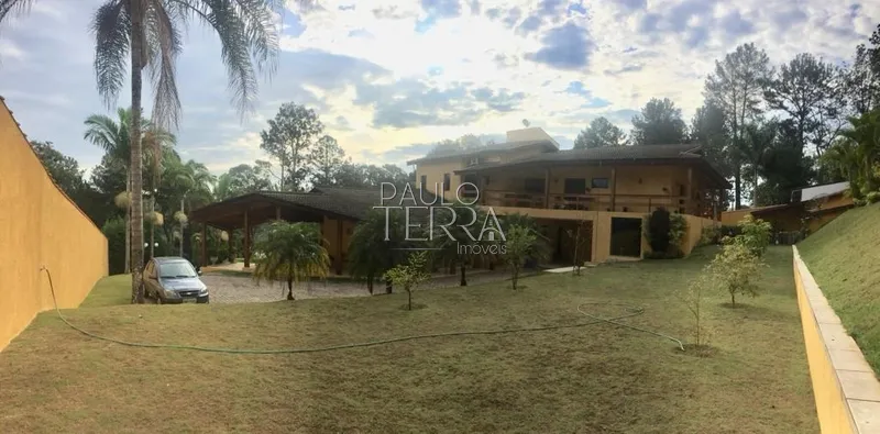 Sobrado com vista para o lado - Condomínio Chácaras Cataguá - Taubaté: 1ª foto da galeria de imagens do imóvel