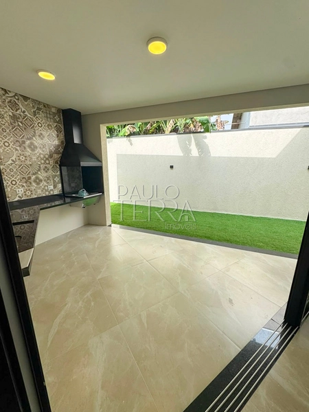 Casa térrea nova à venda no Araucárias em Tremembé | 3 quartos, área gourmet independente, cozinha espaçosa e quintal: 5ª foto da galeria de imagens do imóvel