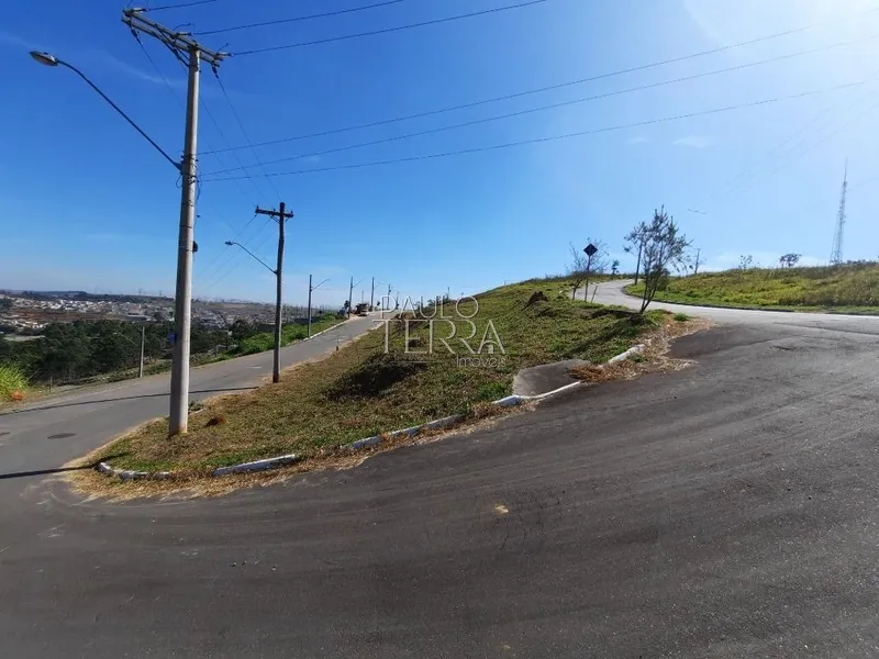 Terreno de esquina com 618 m2 parte alta e linda vista! Condomínio: 1ª foto da galeria de imagens do imóvel